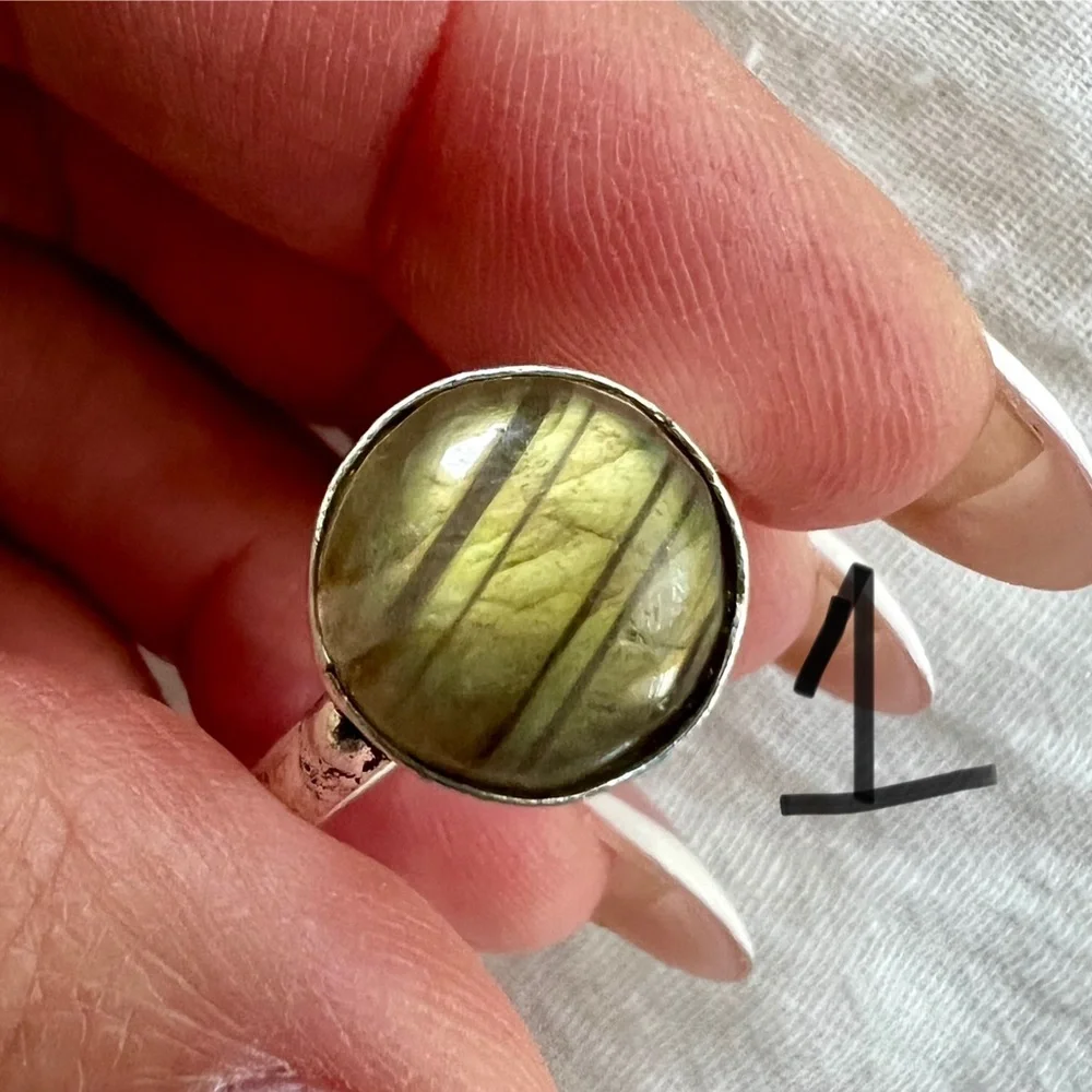 925 You Choose! Flash Labradorite Orbit Ring 8.5